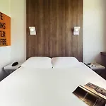 Hotel Ibis Styles Niort Poitou Charentes 3*