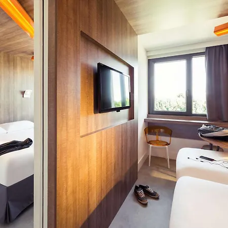 Otel Ibis Styles Niort Poitou Charentes 3*