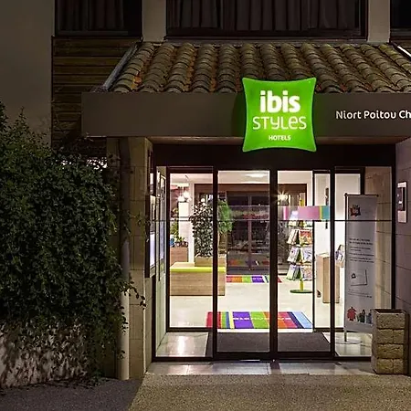 Hotel Ibis Styles Niort Poitou Charentes 3*