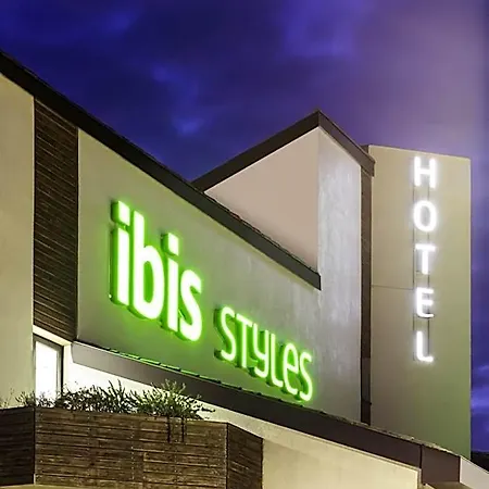 Hotel Ibis Styles Niort Poitou Charentes 3*