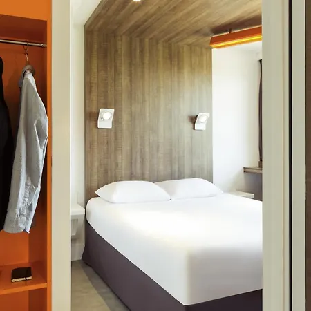 Hotel Ibis Styles Niort Poitou Charentes